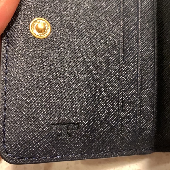 TORY BURCH Authentic Navy Blue Robinson Leather Bi-fold Wallet New With Tag - Picture 10 of 12